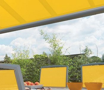 View from underneath a Markilux 889