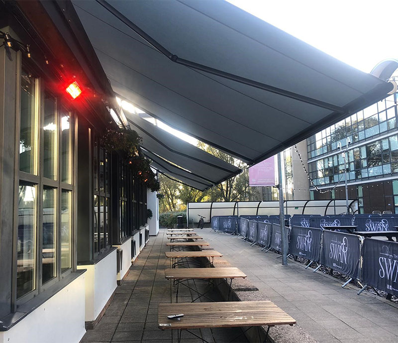 Pub Retractable Awnings