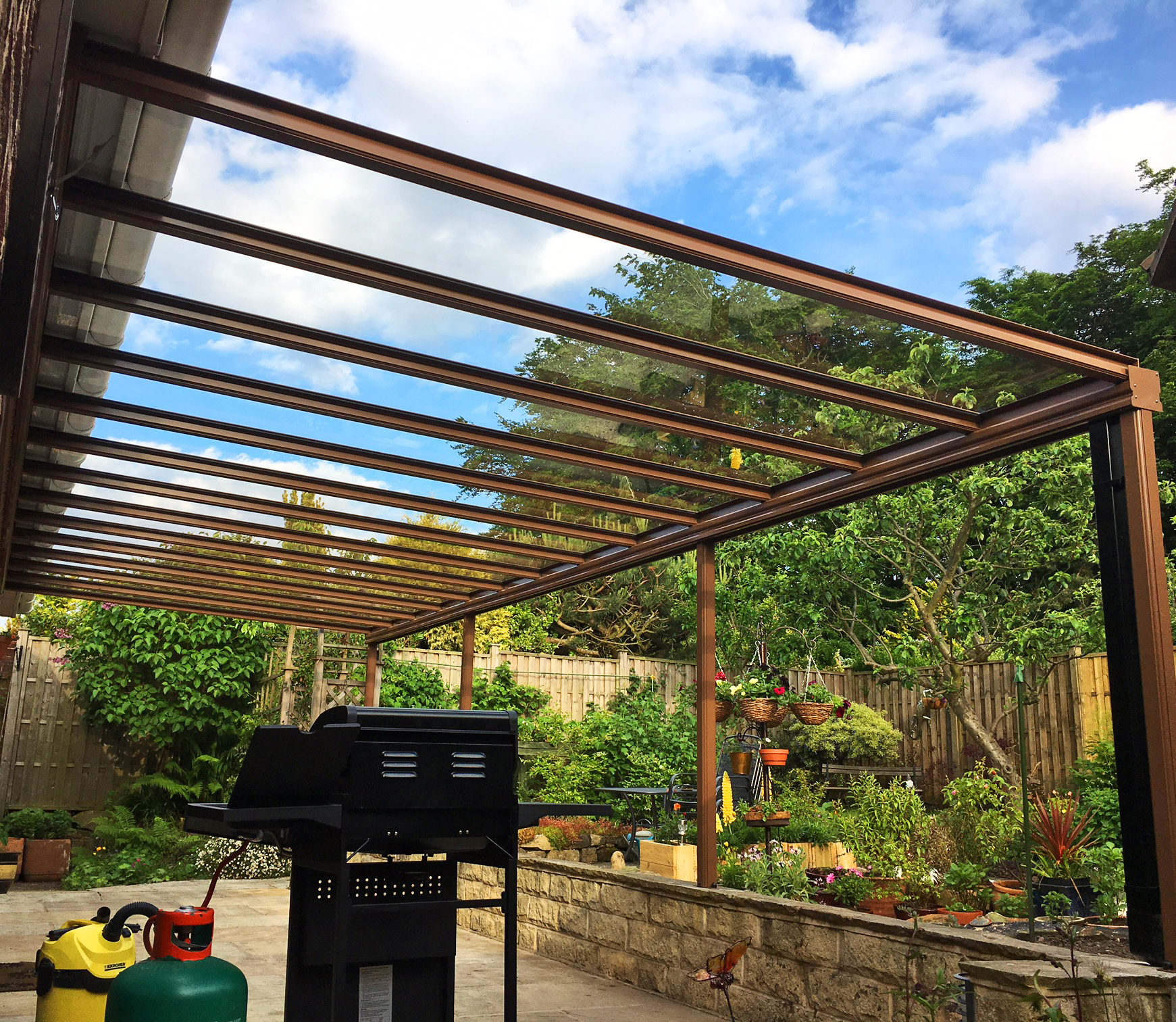 Brown glass veranda for large patio area